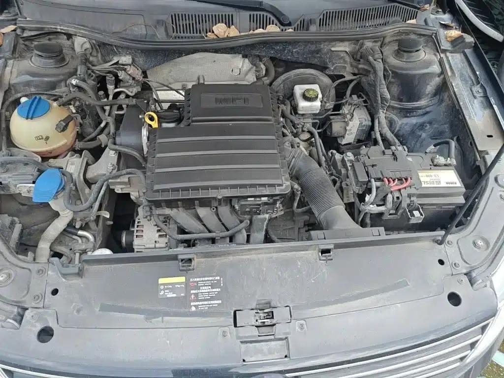 2017 Volkswagen Lavida 1.6L Automatic Fashion Edition — миниатюра 11