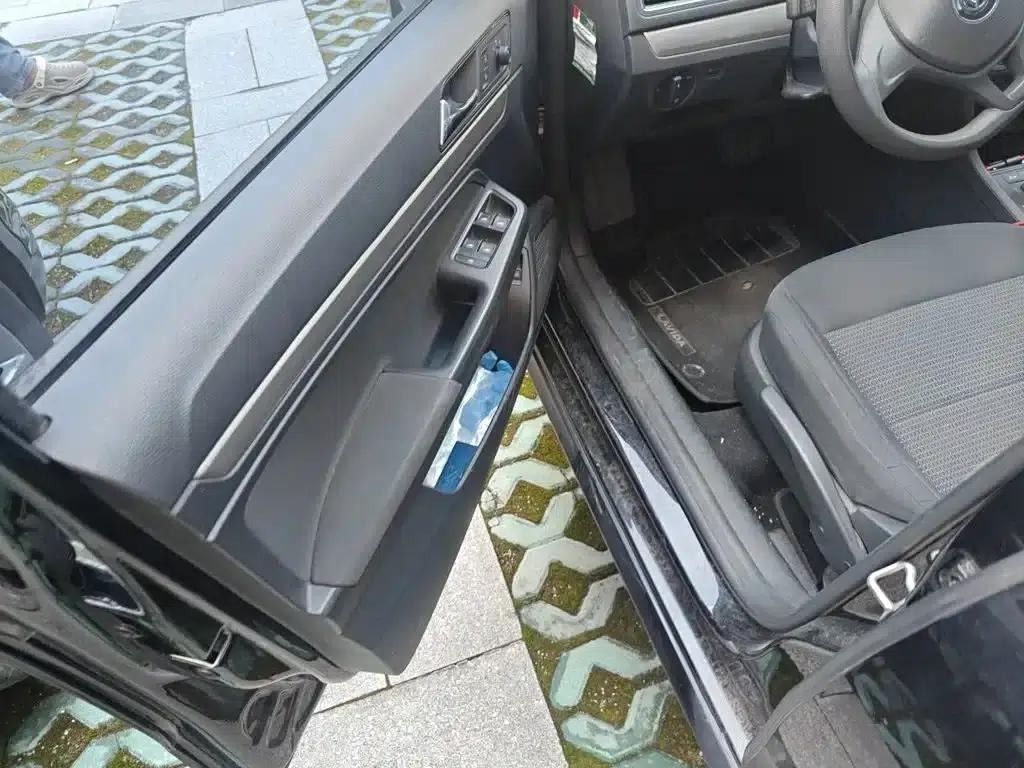 2017 Volkswagen Lavida 1.6L Automatic Fashion Edition — миниатюра 14