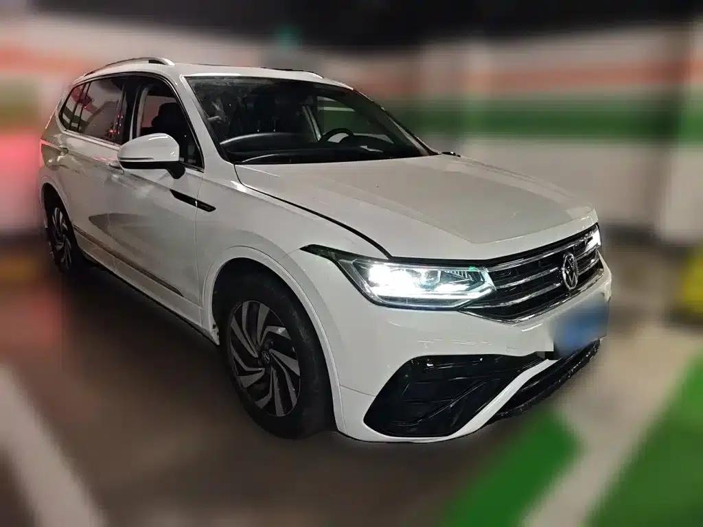 Tiguan L 2024 300TSI Automatic 2WD Smart Edition — миниатюра 3