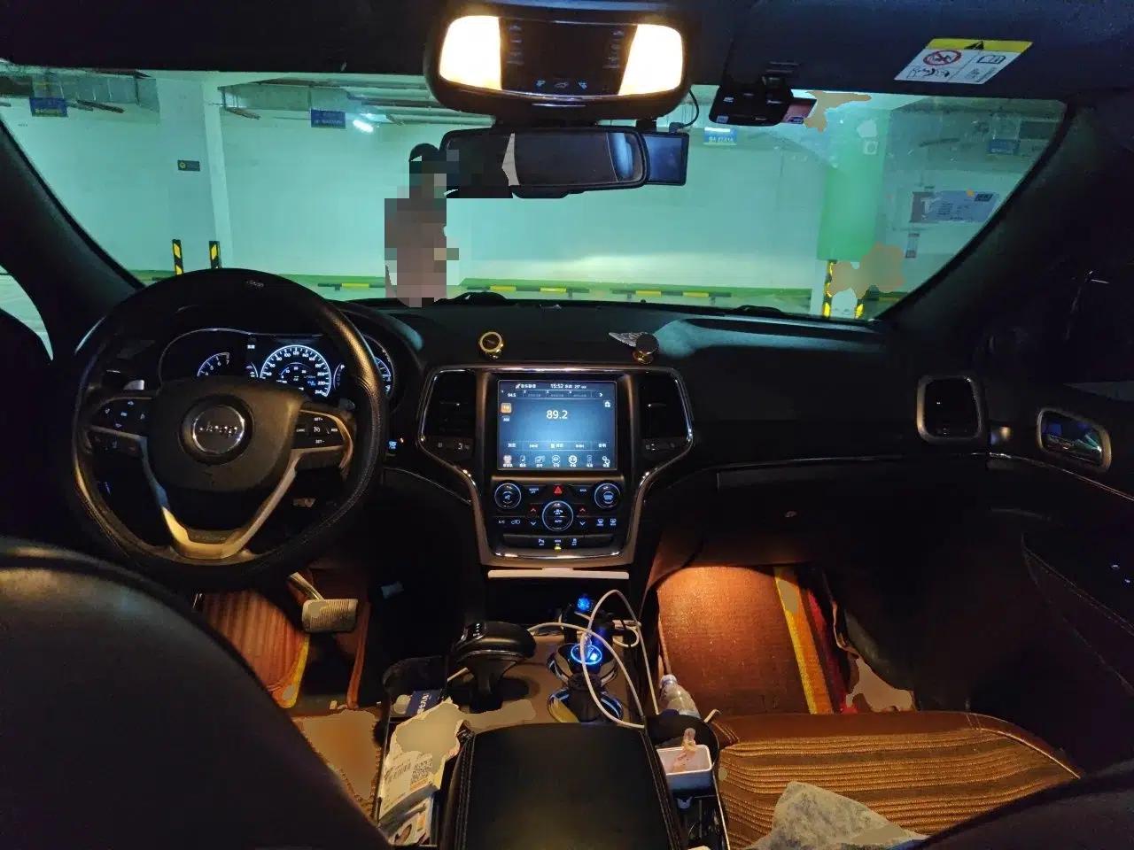 Jeep Grand Cherokee 2014 3.6L Elite Navigation Edition — миниатюра 9