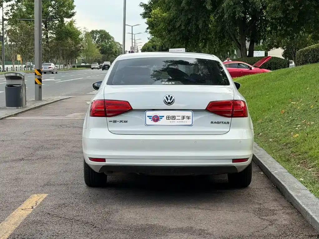 2018 Volkswagen Sagitar 1.6L Automatic Comfort Model — миниатюра 5