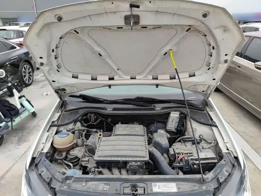 2014 Polo 1.6L Automatic Comfort Edition — миниатюра 20