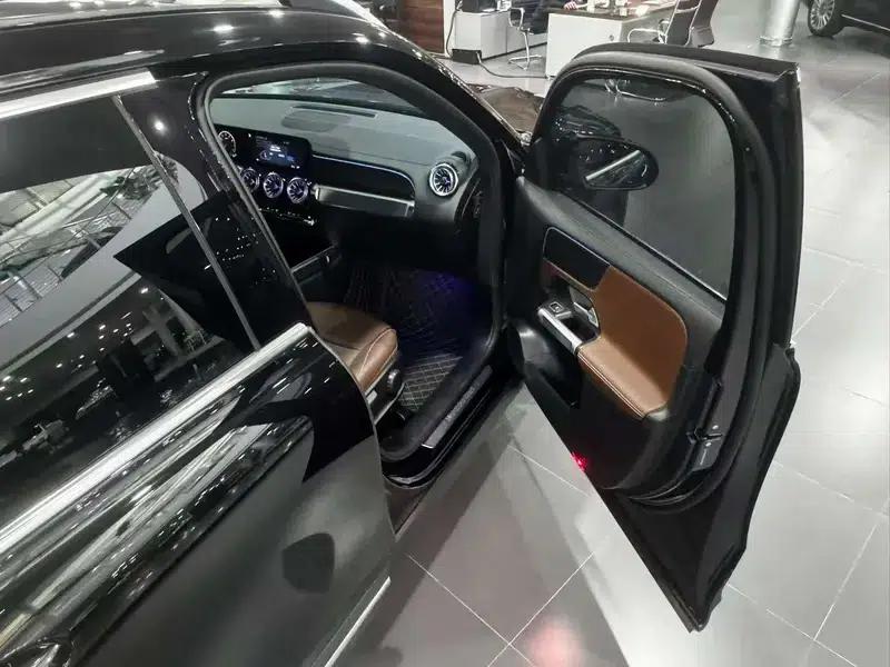 2025 Mercedes-Benz GLB 220 Dynamic — миниатюра 9
