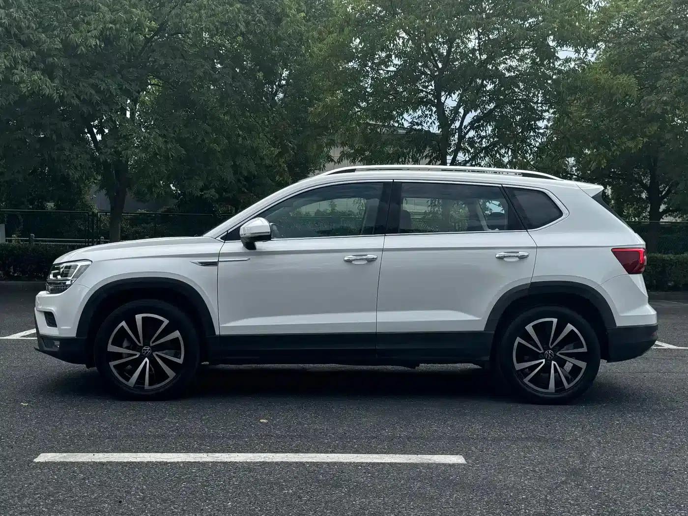 Tharu 2021 280TSI 2WD Luxury Edition PLUS — миниатюра 2