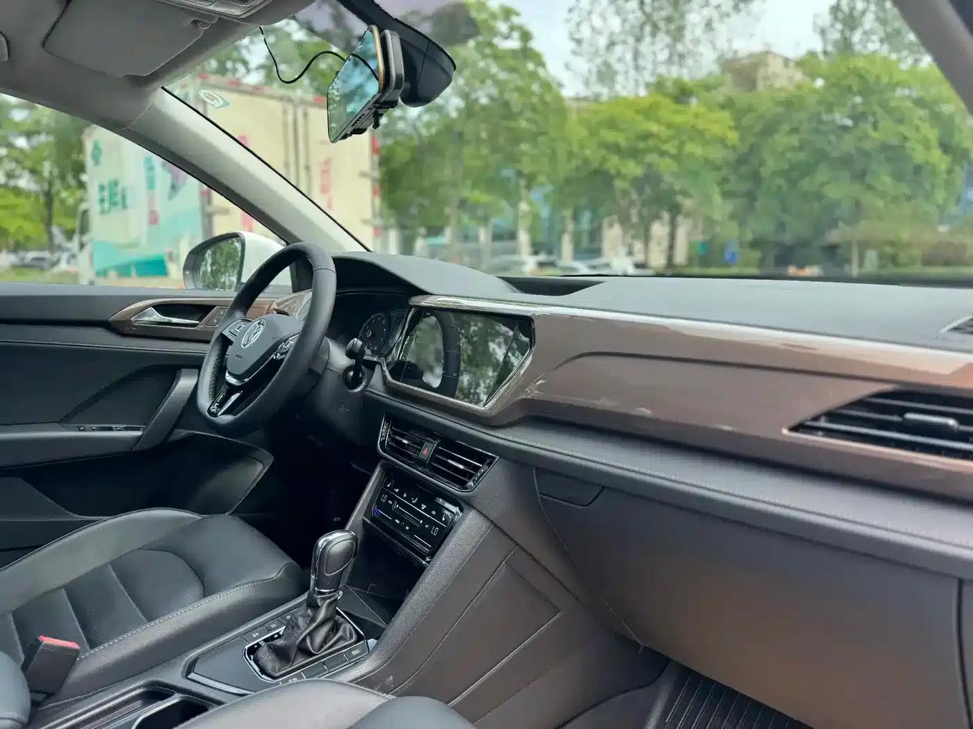 Tharu 2021 280TSI 2WD Luxury Edition PLUS — миниатюра 7