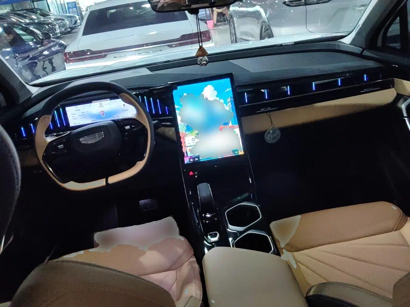 Geely Auto FX11 2023 1.5TD DCT Prestige Edition — миниатюра 12
