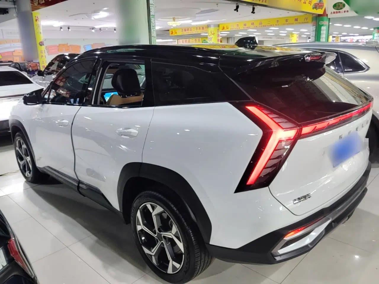 Geely Auto FX11 2023 1.5TD DCT Prestige Edition — миниатюра 4