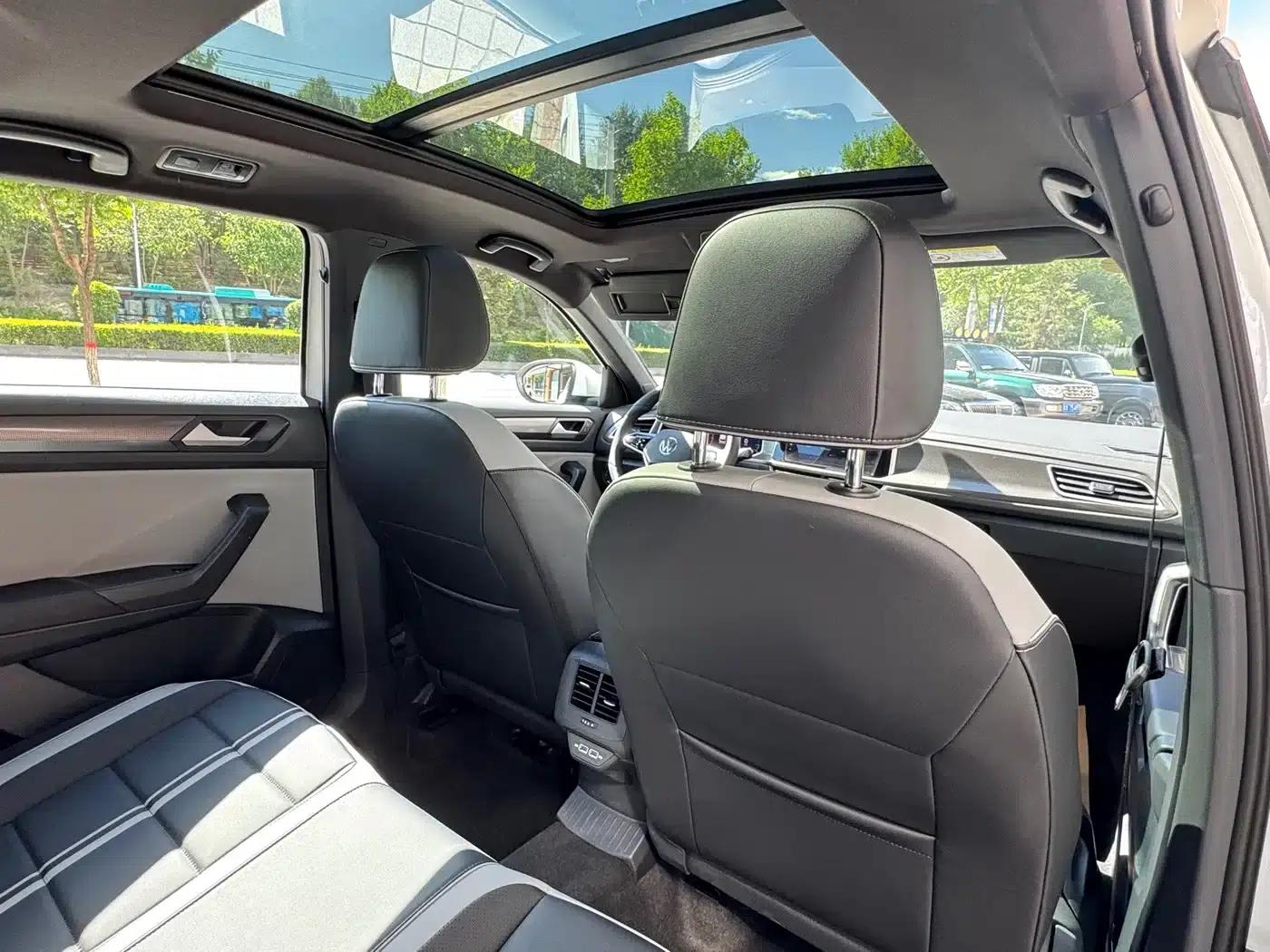 2025 T-ROC Facelift 300TSI DSG 2WD Chenguang Edition — миниатюра 22