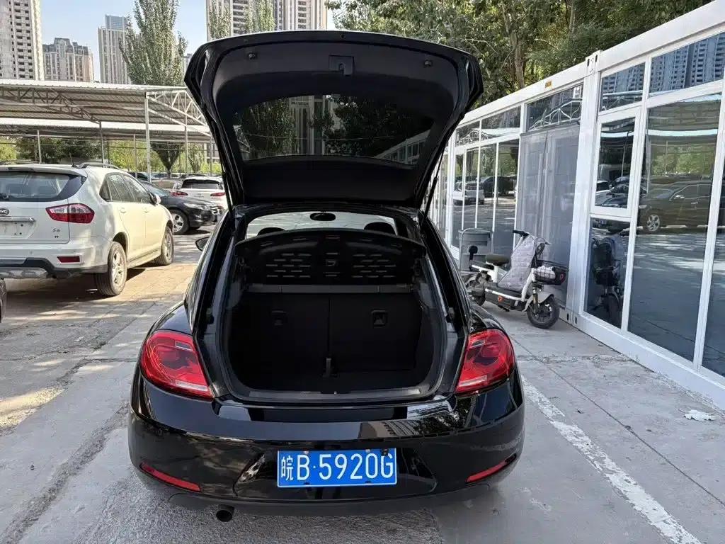 2016 Volkswagen Beetle 180TSI Club Edition — миниатюра 10