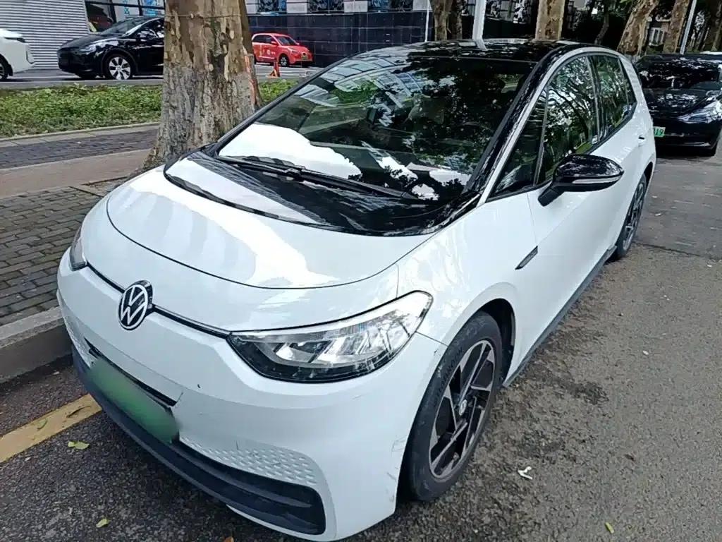 Volkswagen ID.3 2023 Upgraded Pure Smart Edition — миниатюра 2