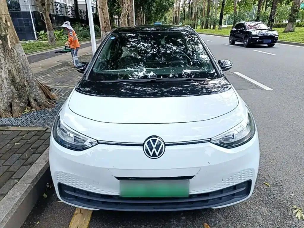Volkswagen ID.3 2023 Upgraded Pure Smart Edition — миниатюра 3