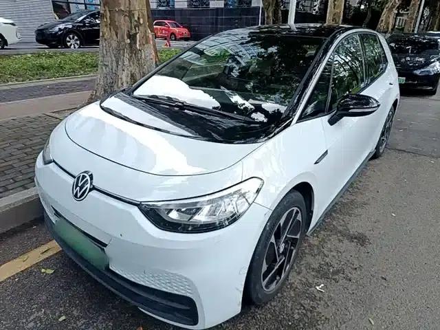 Volkswagen ID.3 2023 Upgraded Pure Smart Edition