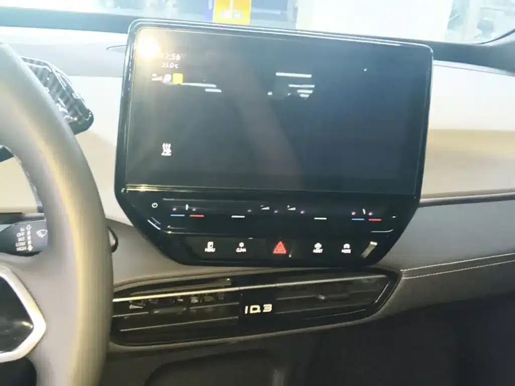 Volkswagen ID.3 2024 Outstanding Edition — миниатюра 13