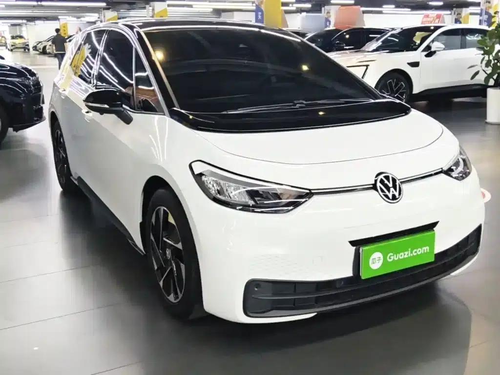 Volkswagen ID.3 2024 Outstanding Edition — миниатюра 4