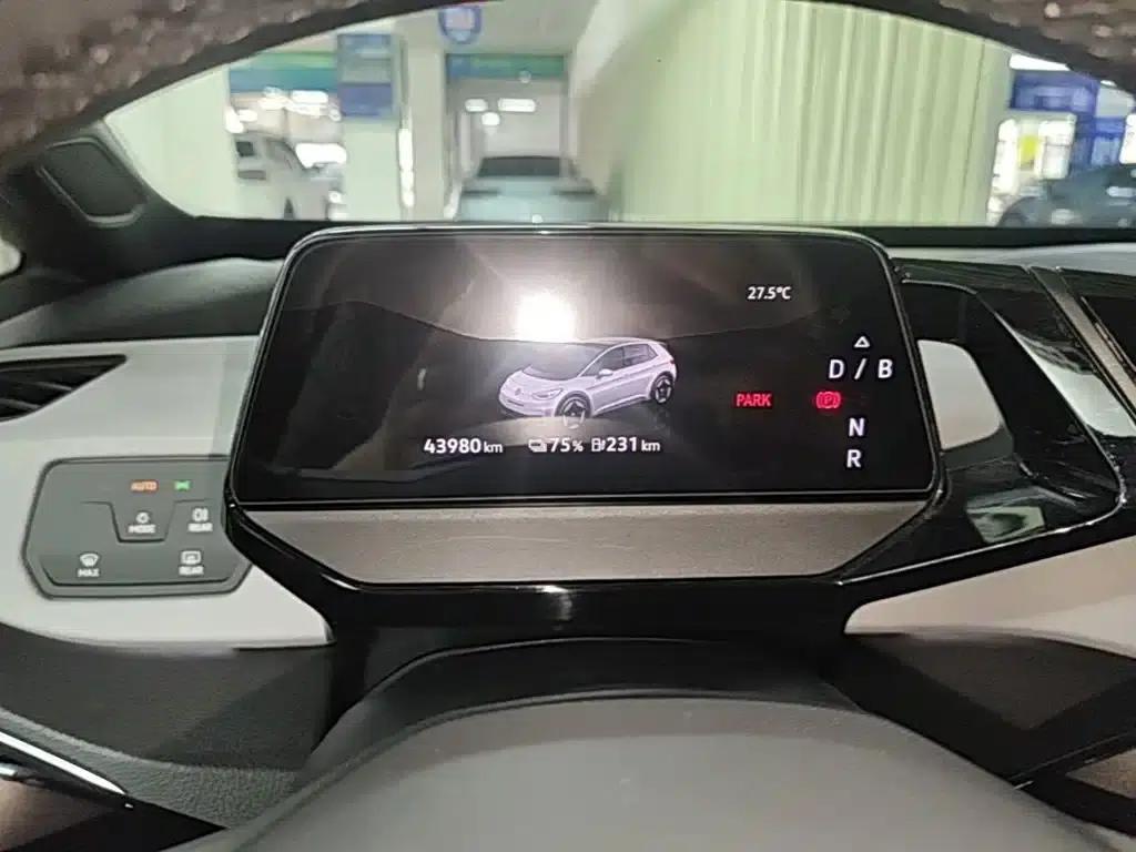 Volkswagen ID.3 2023 Pure Smart Edition — миниатюра 12