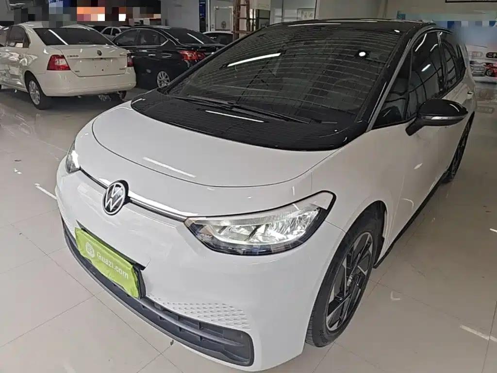 Volkswagen ID.3 2024 Outstanding Edition — миниатюра 2