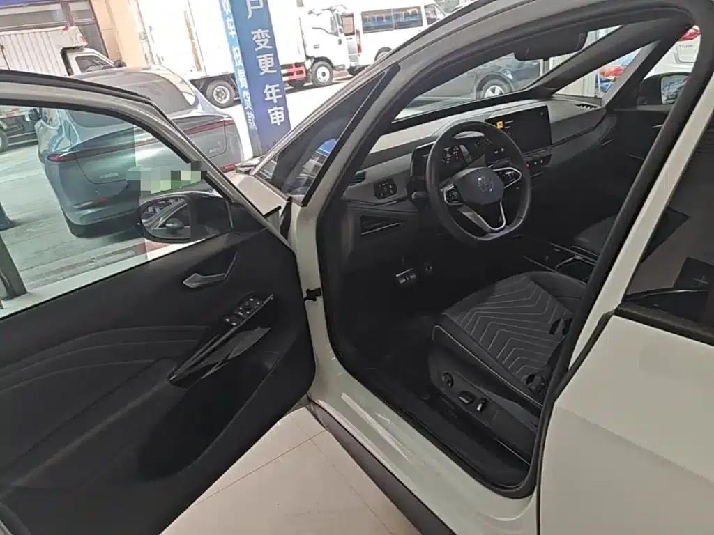Volkswagen ID.3 2024 Outstanding Edition — миниатюра 16
