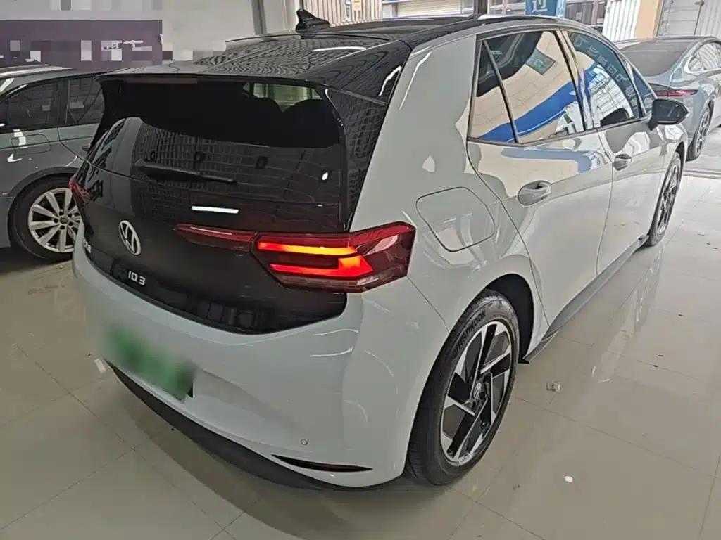 Volkswagen ID.3 2024 Outstanding Edition — миниатюра 7