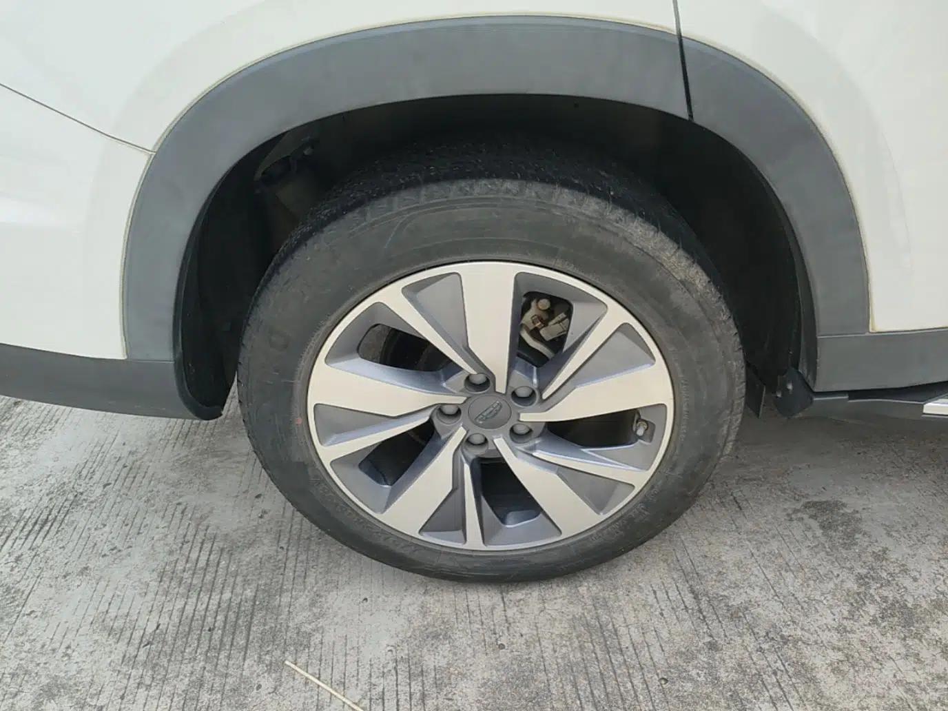 Geely Auto Haoyue 2022 1.8TD Automatic Comfort Model 7 Seats — миниатюра 11