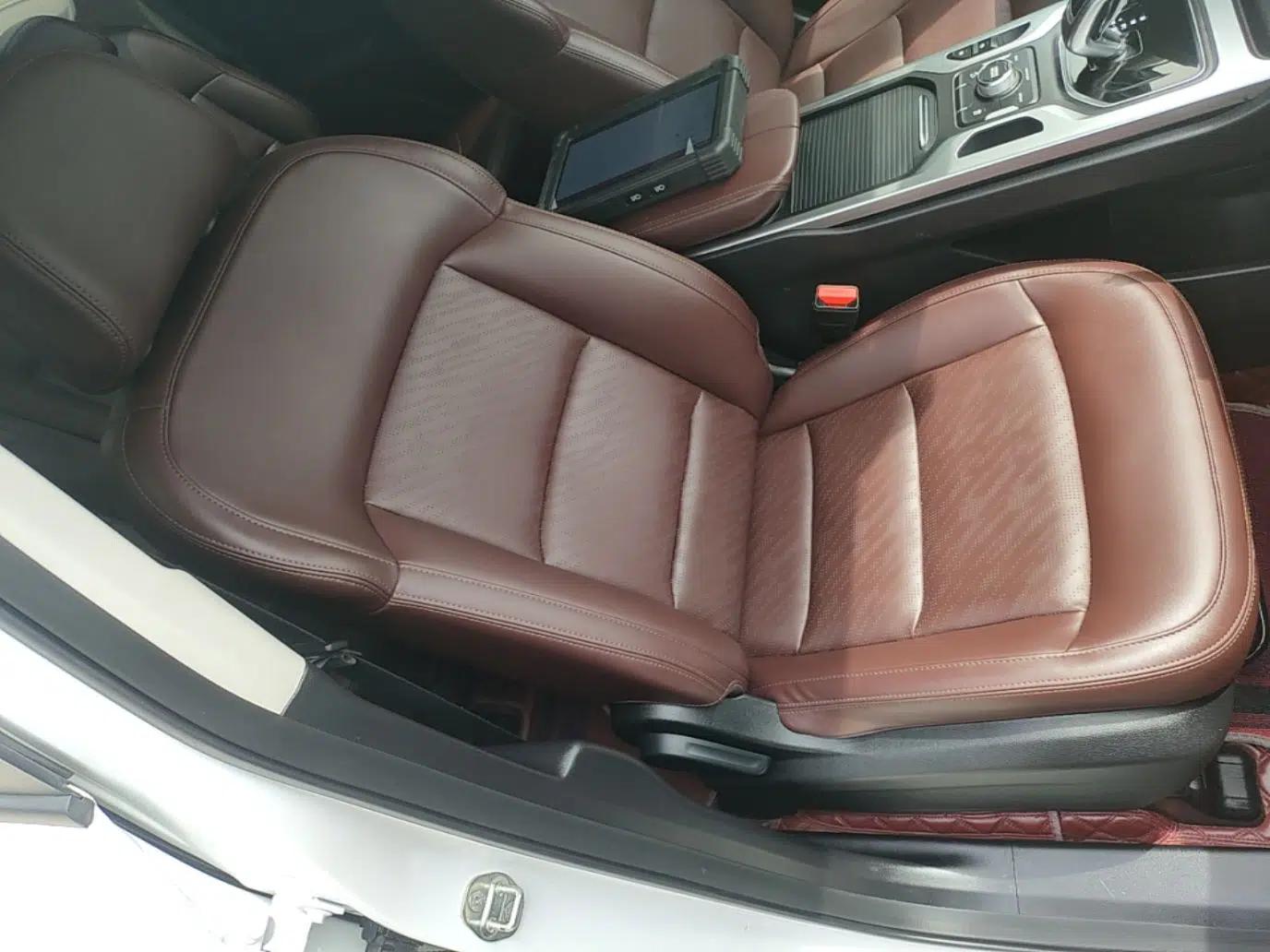 Geely Auto Haoyue 2022 1.8TD Automatic Comfort Model 7 Seats — миниатюра 19