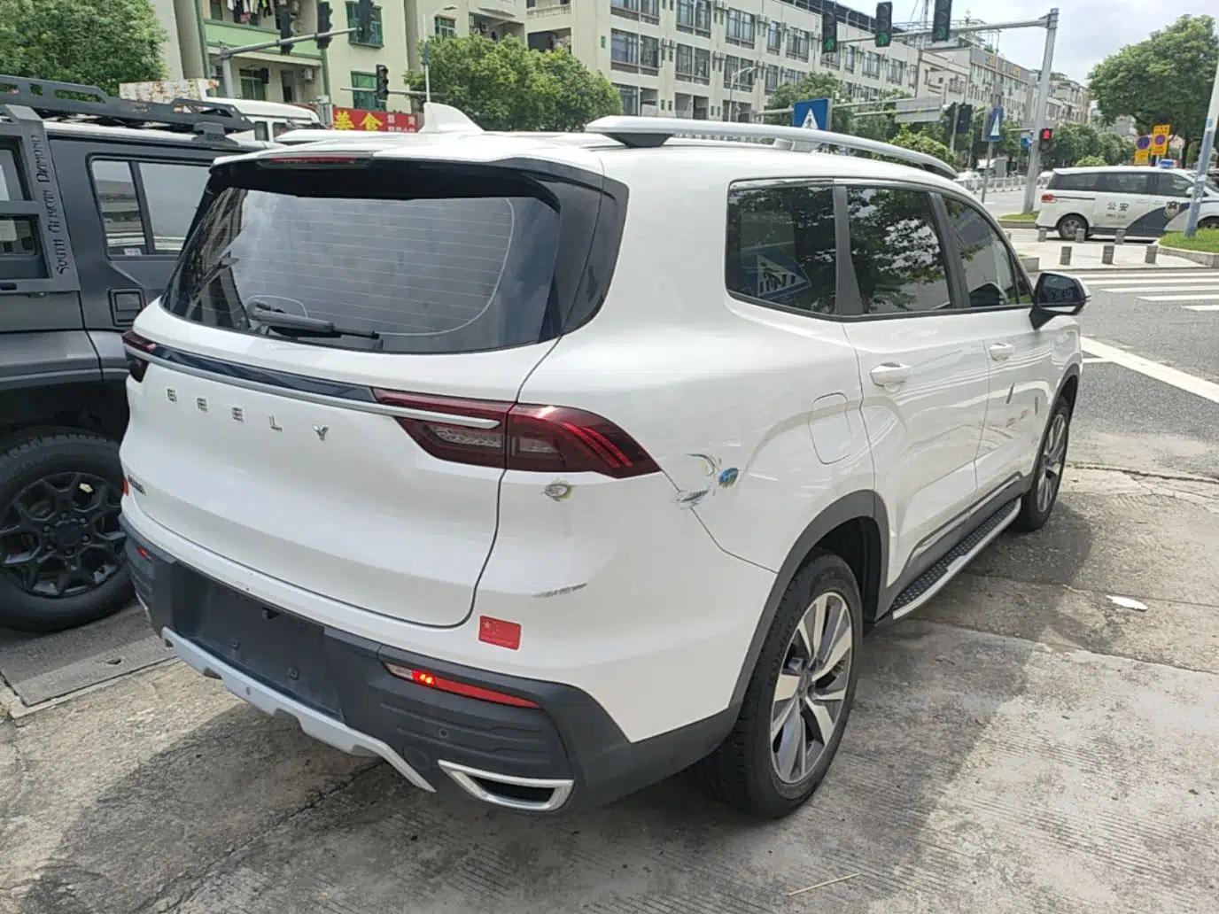 Geely Auto Haoyue 2022 1.8TD Automatic Comfort Model 7 Seats — миниатюра 6