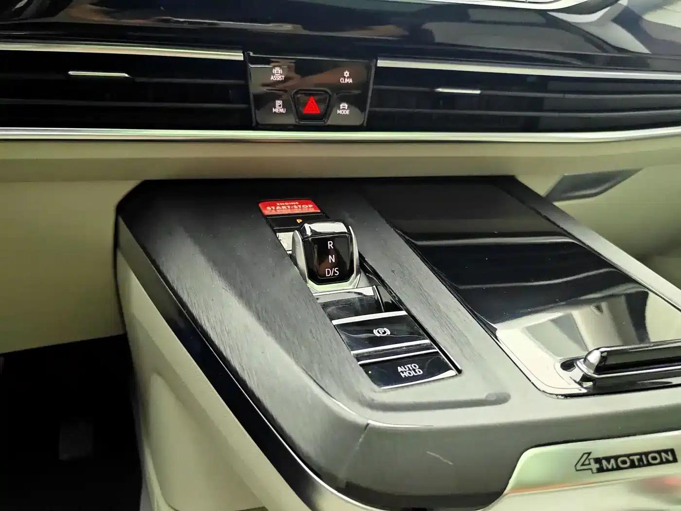 2021 Range Rover 530TSI AWD Flagship Pro — миниатюра 13