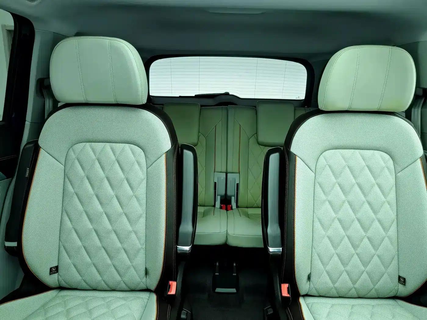 2021 Range Rover 530TSI AWD Flagship Pro — миниатюра 8