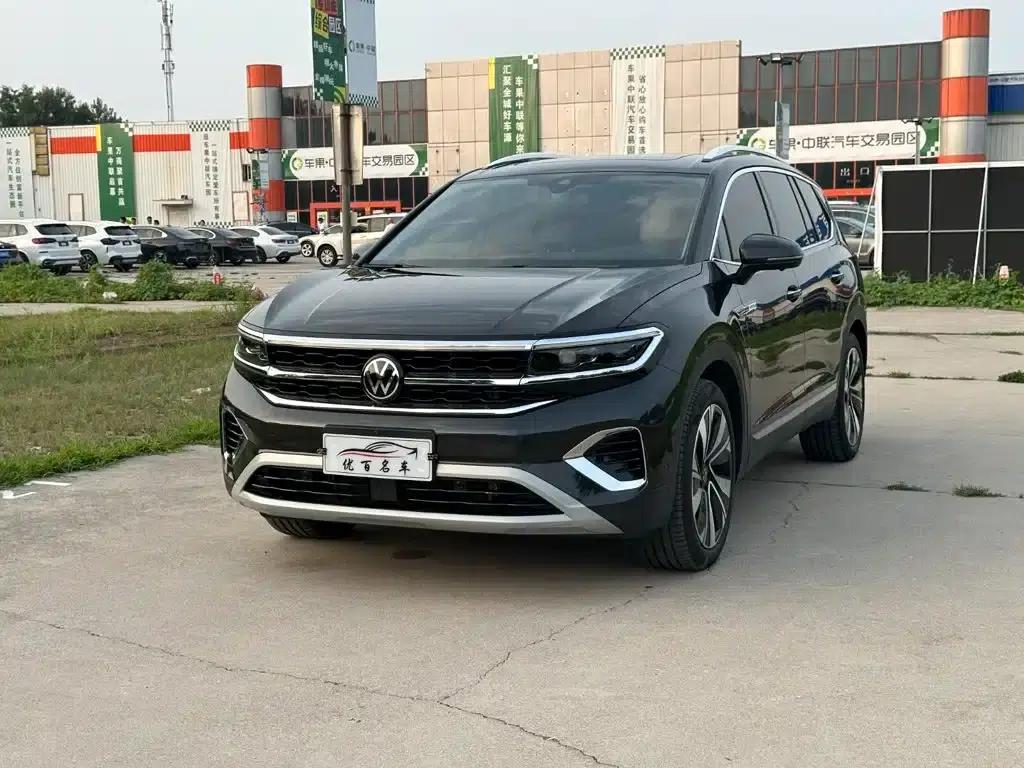 2024 Range Rover 380TSI 4WD Luxury Pro 6-seater — миниатюра 1