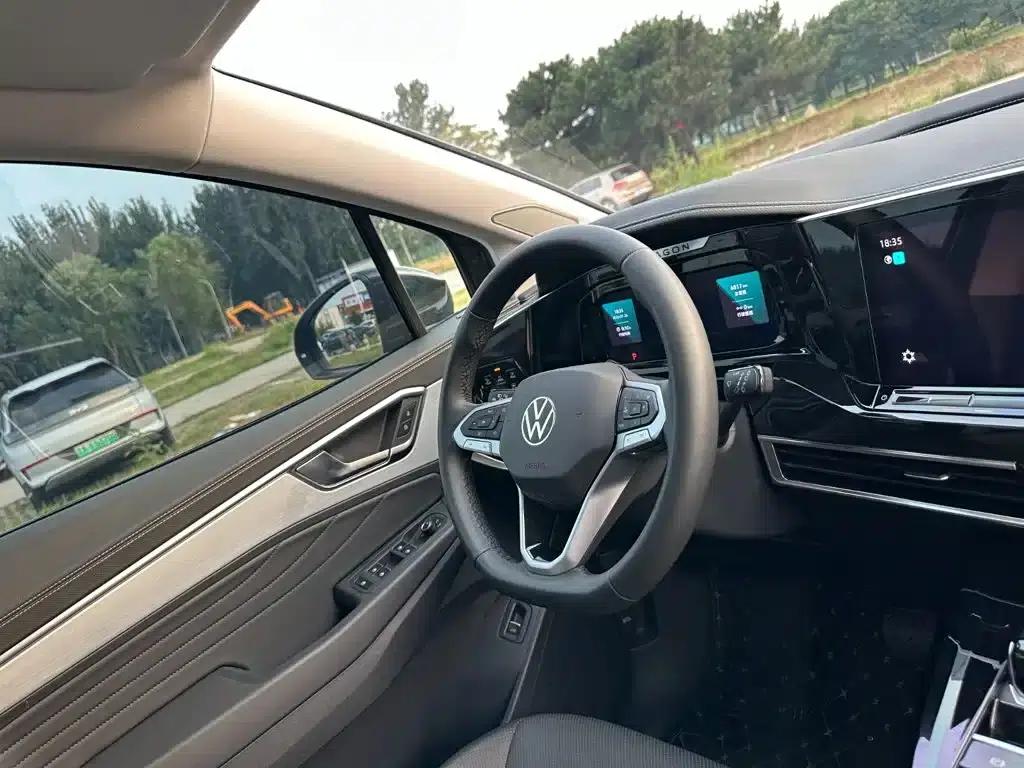2024 Range Rover 380TSI 4WD Luxury Pro 6-seater — миниатюра 17