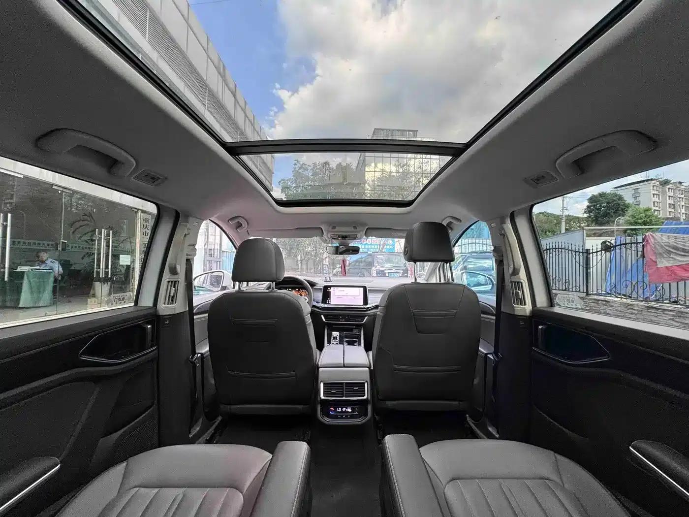 Viloran 2023 330TSI Luxury Edition — миниатюра 5