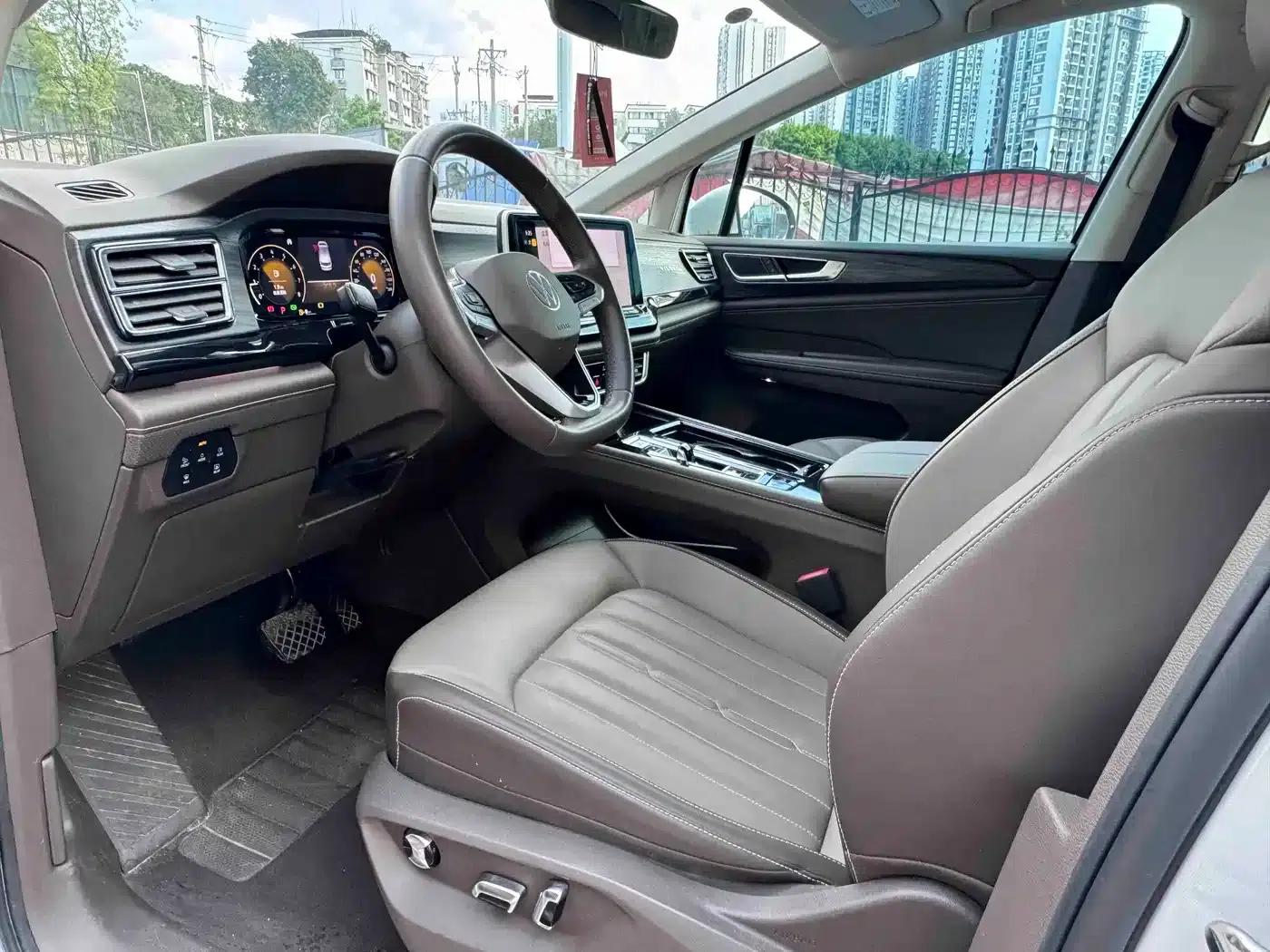 Viloran 2023 330TSI Luxury Edition — миниатюра 6