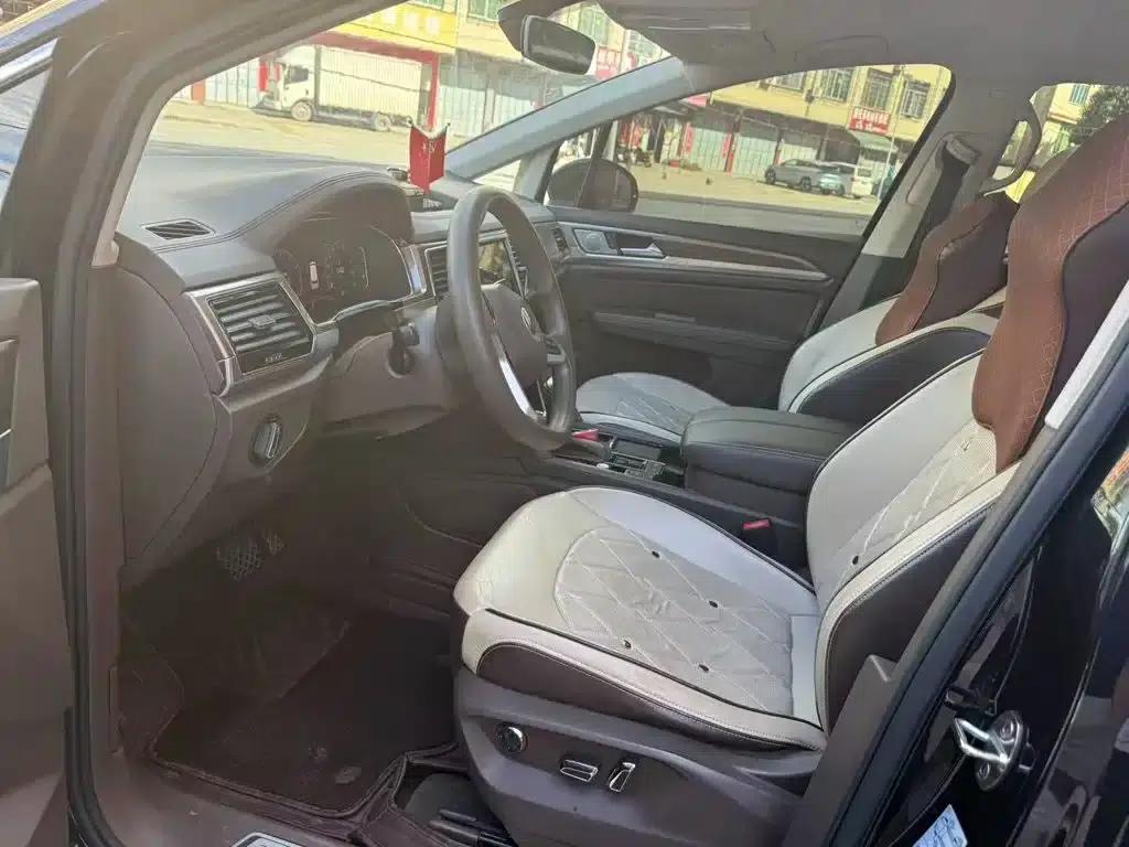 Viloran 2020 330TSI Luxury Edition — миниатюра 7