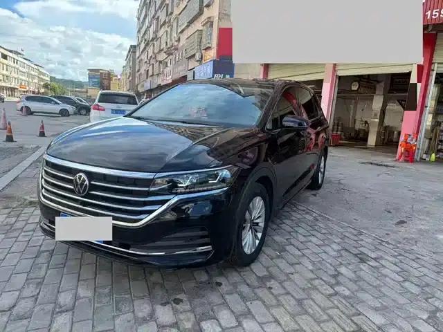 Viloran 2020 330TSI Luxury Edition
