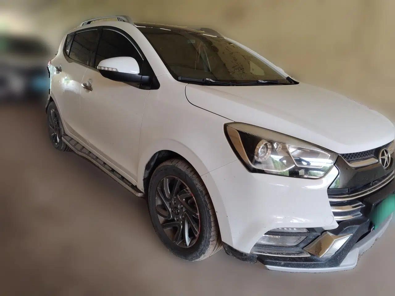 JAC Group Refine S2 2016 1.5L Manual Luxury Smart Version Two-Tone Edition — миниатюра 3