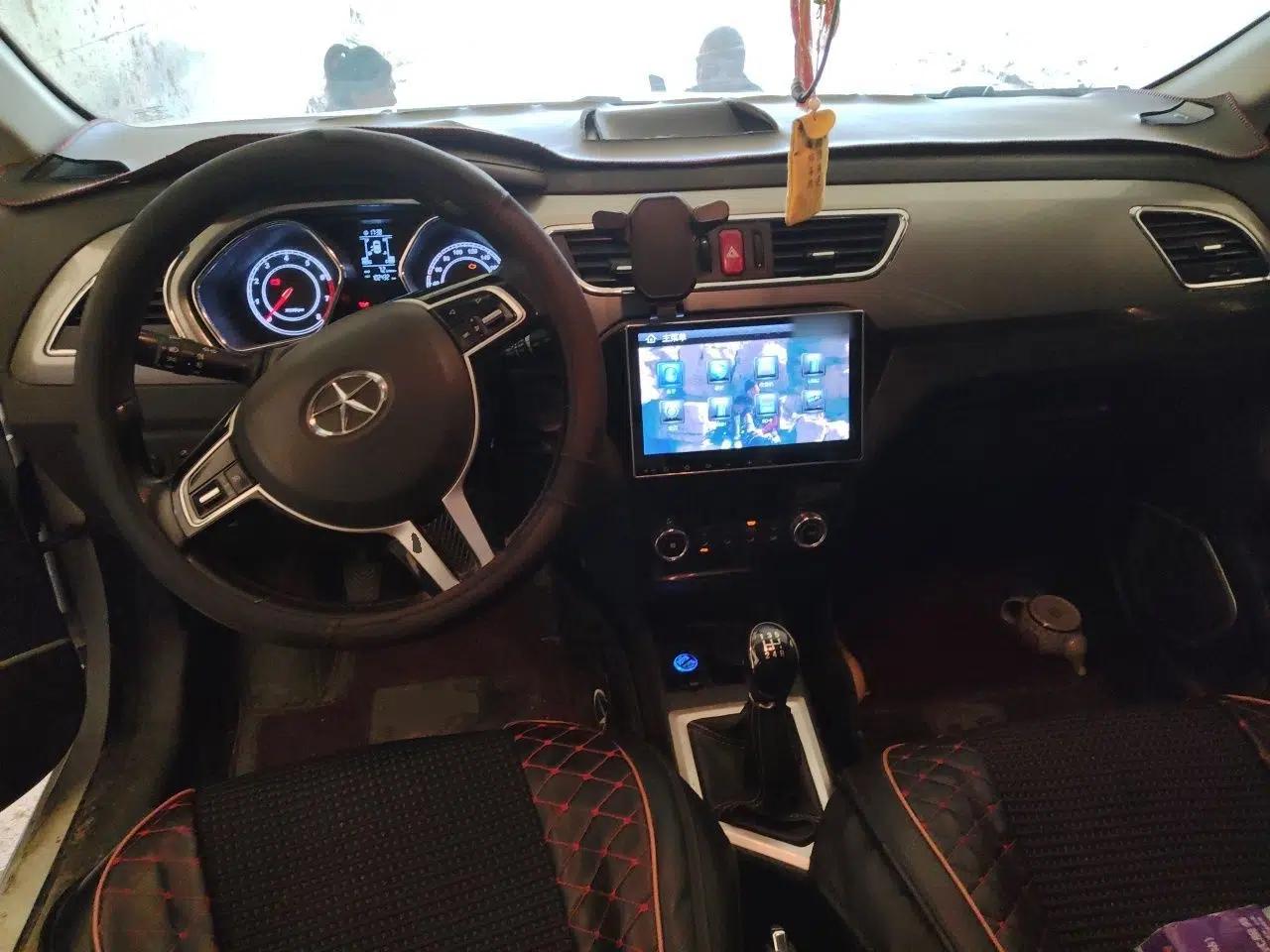 JAC Group Refine S2 2016 1.5L Manual Luxury Smart Version Two-Tone Edition — миниатюра 9