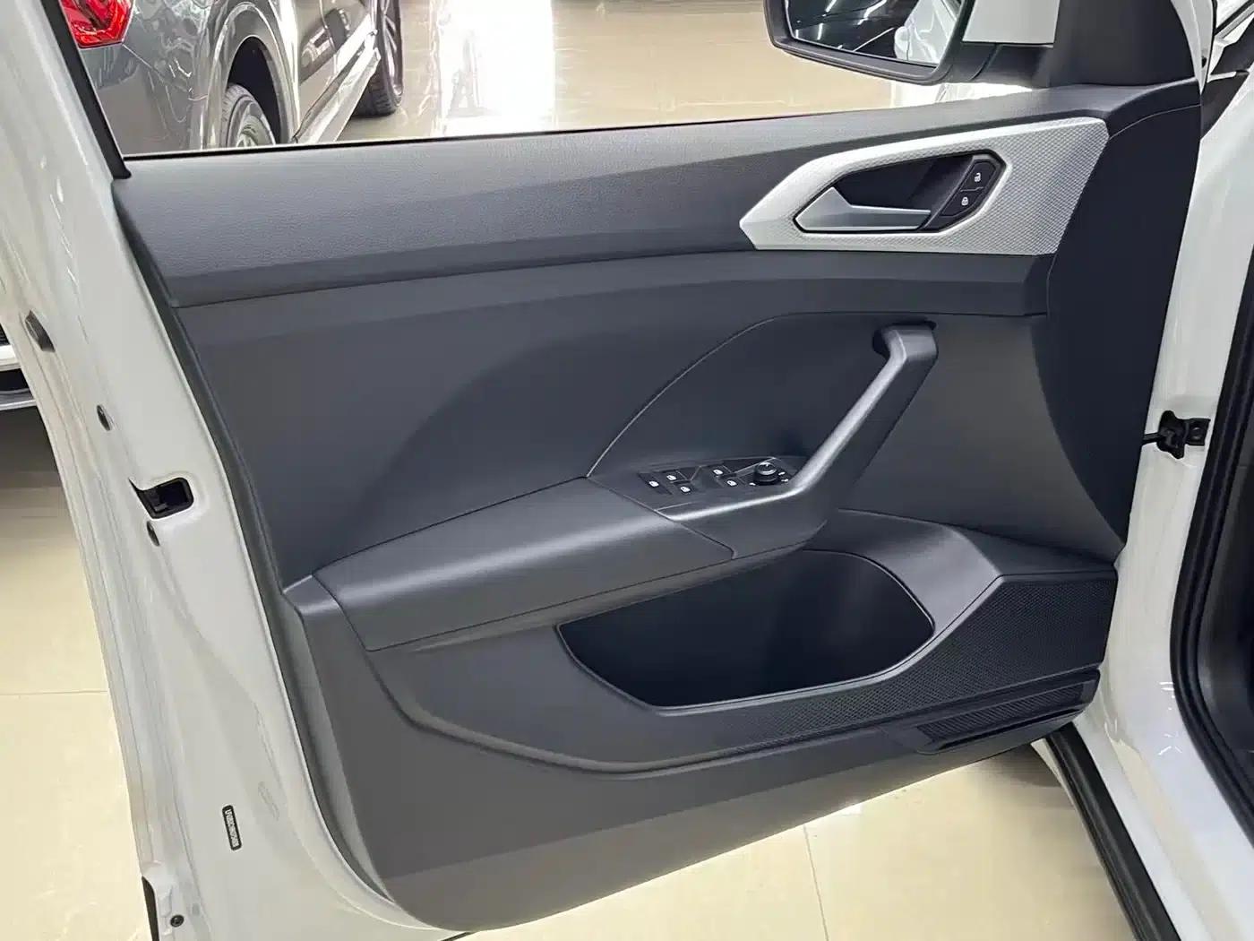 2021 Volkswagen T-Cross 1.5L Automatic Smart Connect Edition — миниатюра 19