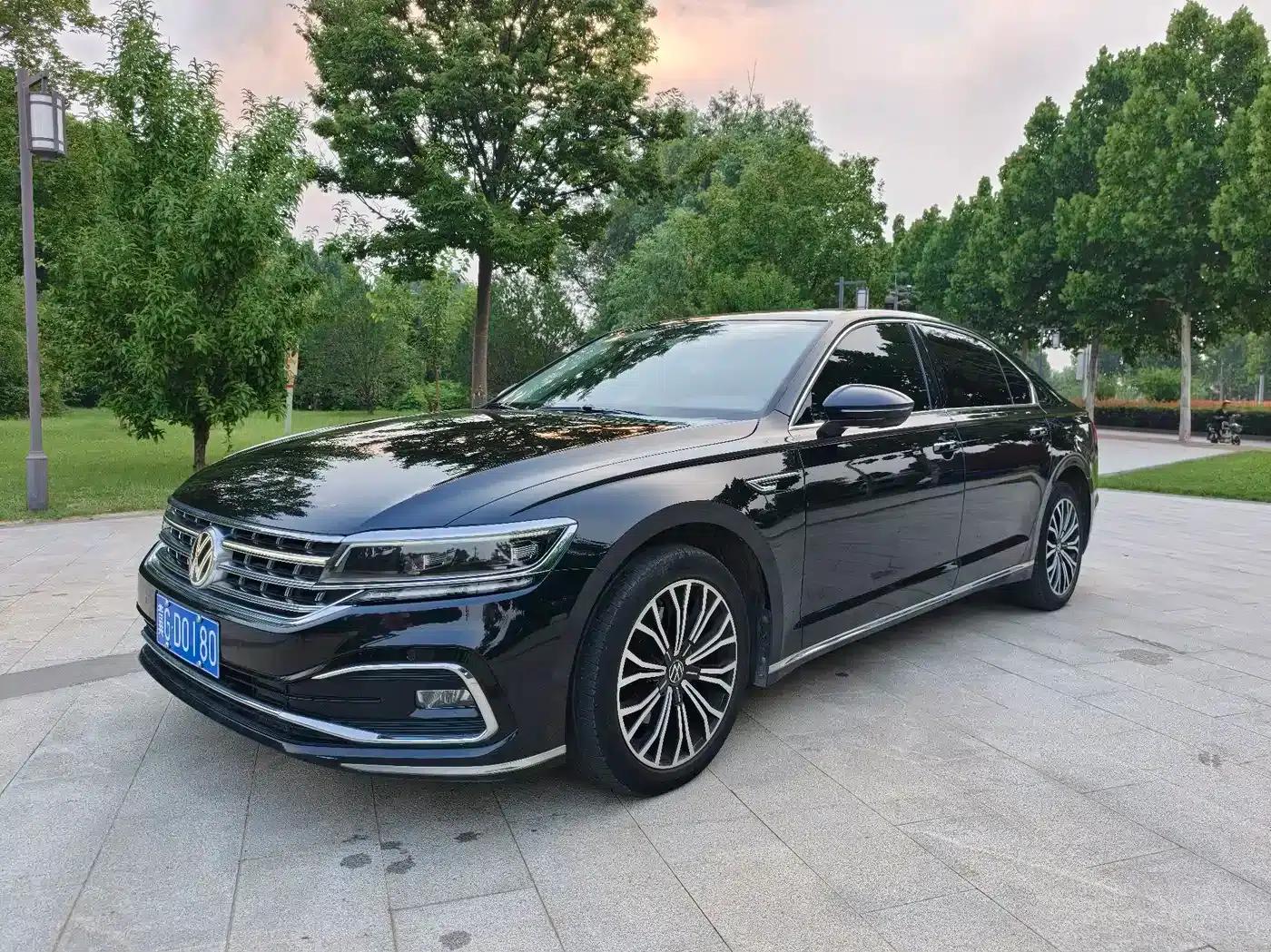 Phideon 2021 380TSI Luxury Edition — миниатюра 1