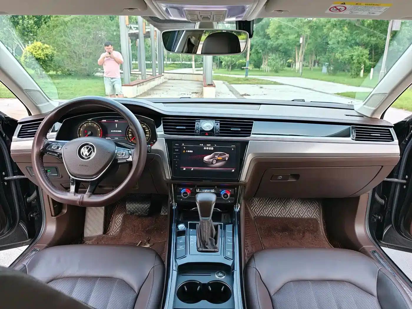 Phideon 2021 380TSI Luxury Edition — миниатюра 13