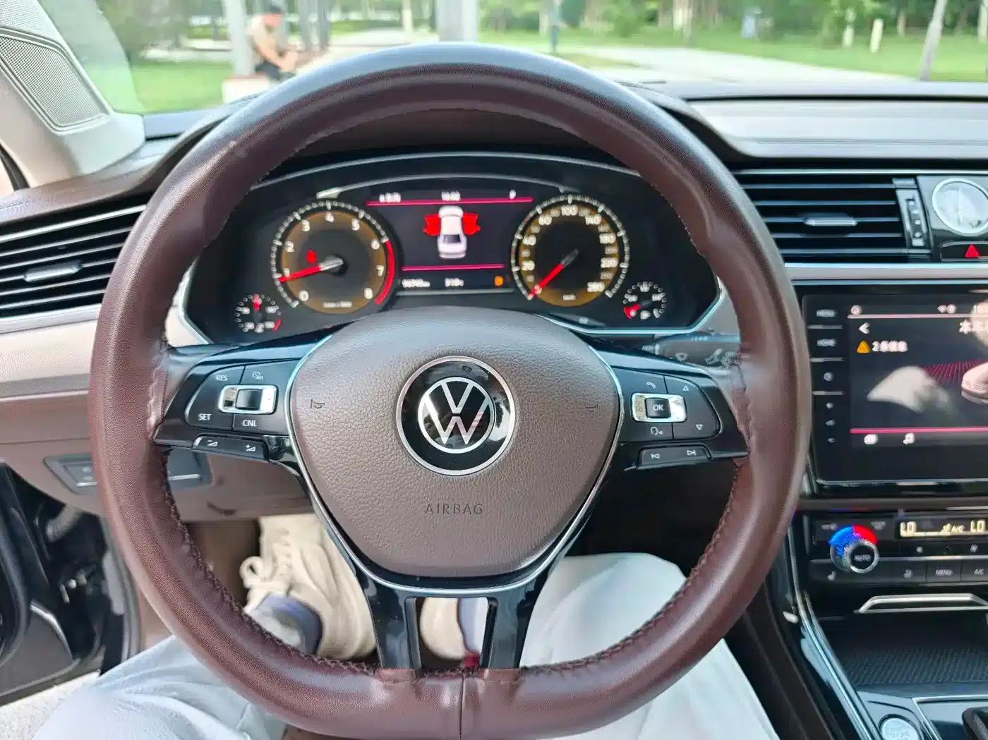 Phideon 2021 380TSI Luxury Edition — миниатюра 24