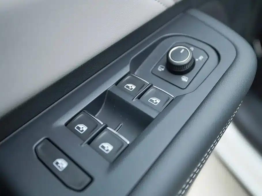 2024 Range Rover 380TSI AWD R-Line Cruiser - Special Edition — миниатюра 11