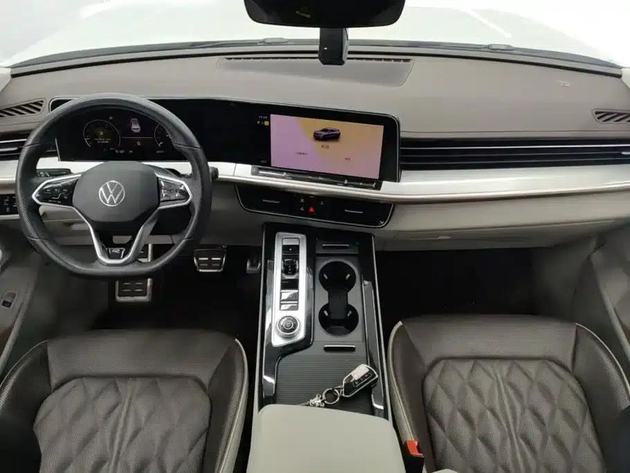 2023 Range Rover 380TSI AWD R-Line Cruiser — миниатюра 12