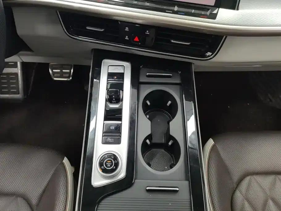 2023 Range Rover 380TSI AWD R-Line Cruiser — миниатюра 16