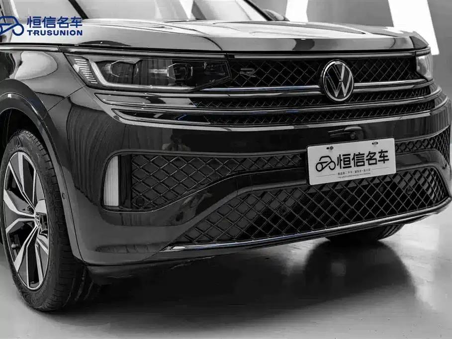 2024 Range Rover 380TSI AWD R-Line Touring Edition — миниатюра 9