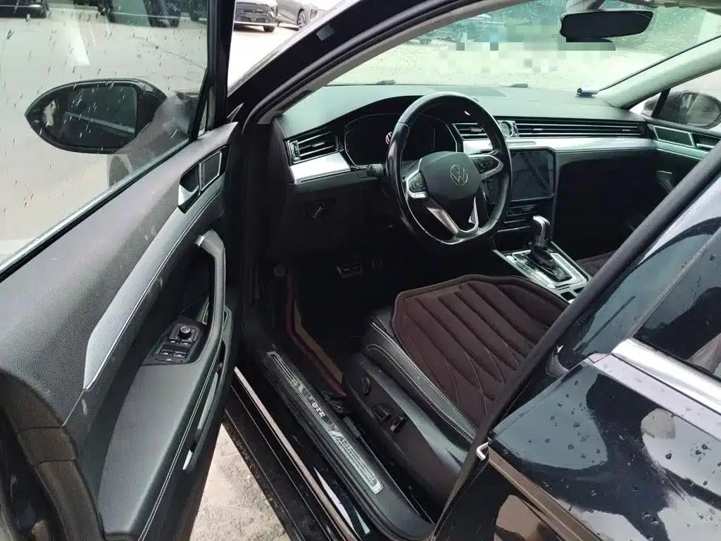 2022 Volkswagen Passat PHEV GTE Luxury Edition — миниатюра 12