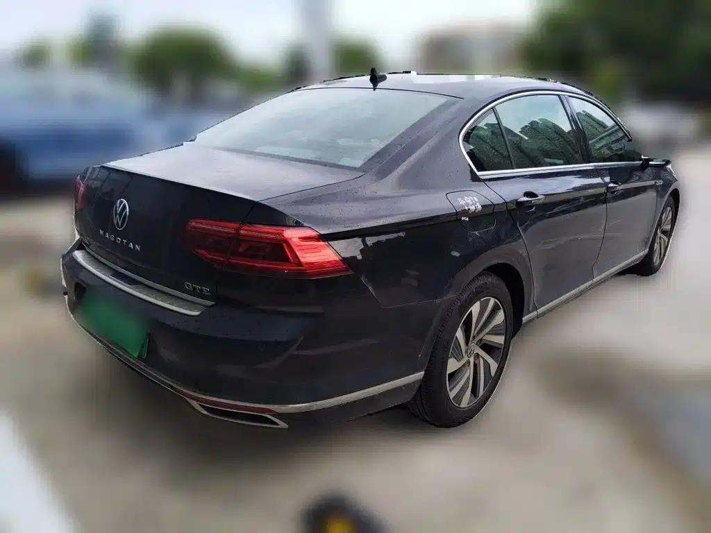 2022 Volkswagen Passat PHEV GTE Luxury Edition — миниатюра 4
