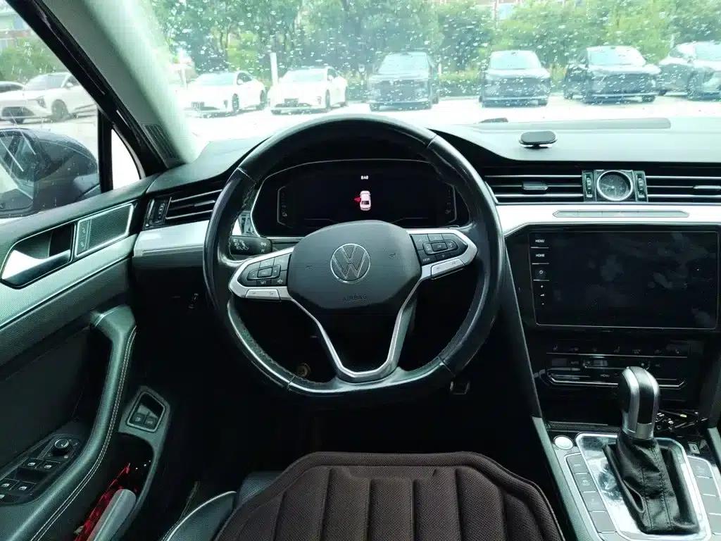 2022 Volkswagen Passat PHEV GTE Luxury Edition — миниатюра 6
