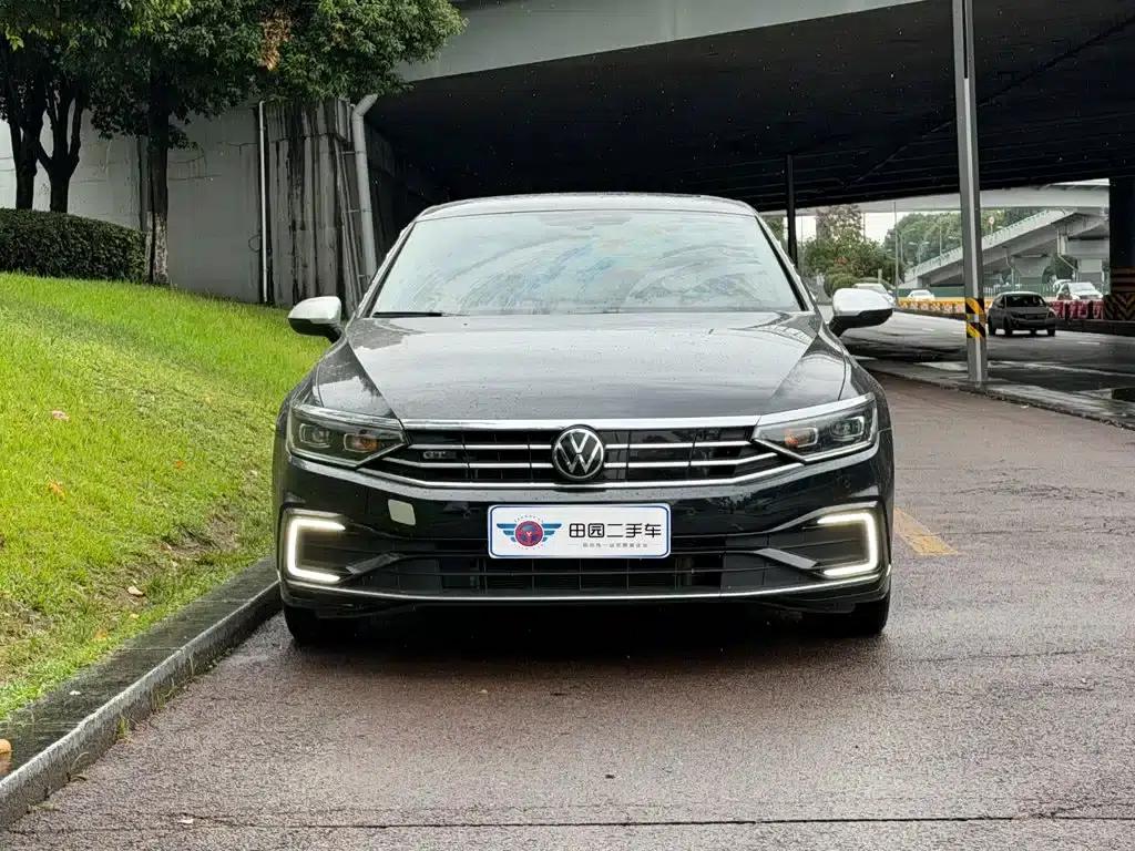 2022 Volkswagen Passat PHEV GTE Luxury Edition — миниатюра 2