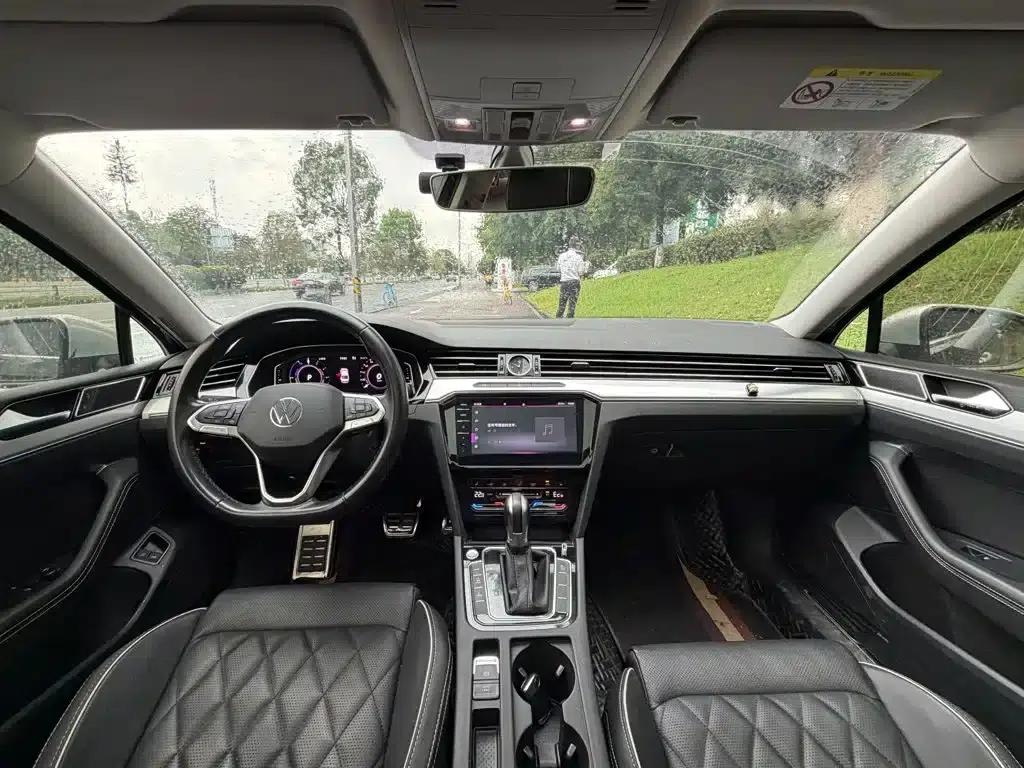 2022 Volkswagen Passat PHEV GTE Luxury Edition — миниатюра 13