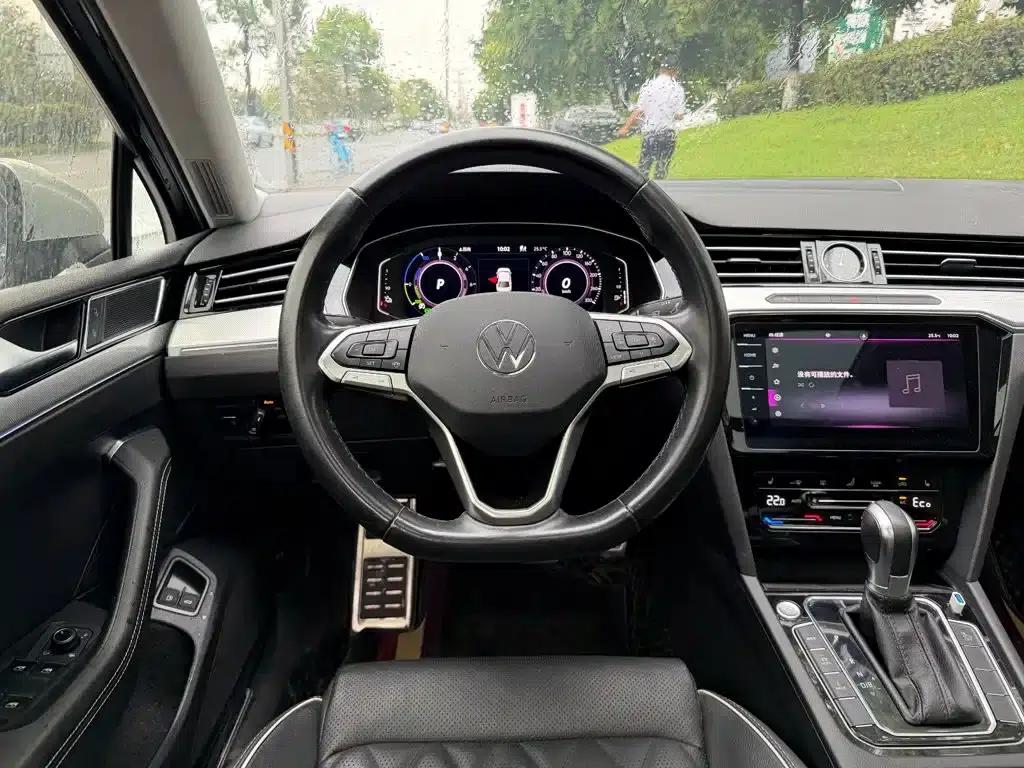 2022 Volkswagen Passat PHEV GTE Luxury Edition — миниатюра 14