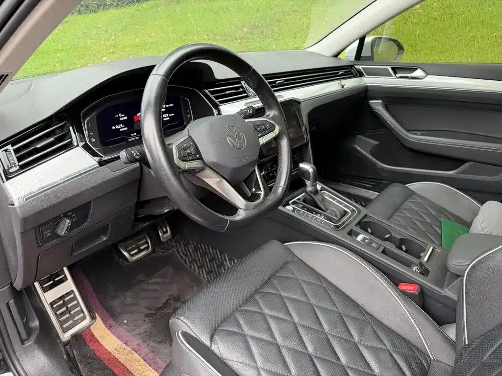 2022 Volkswagen Passat PHEV GTE Luxury Edition — миниатюра 7
